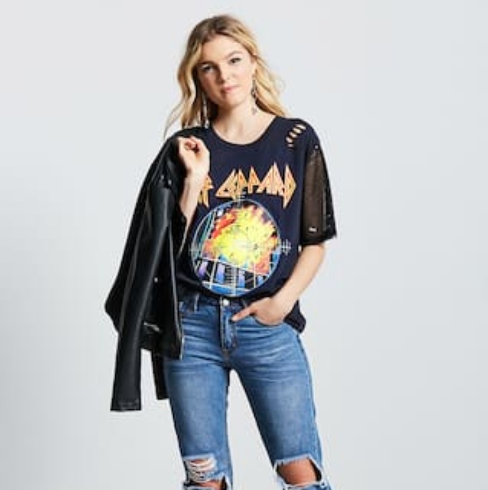 NWT Def Leppard Destroyed Sequin Band Tee